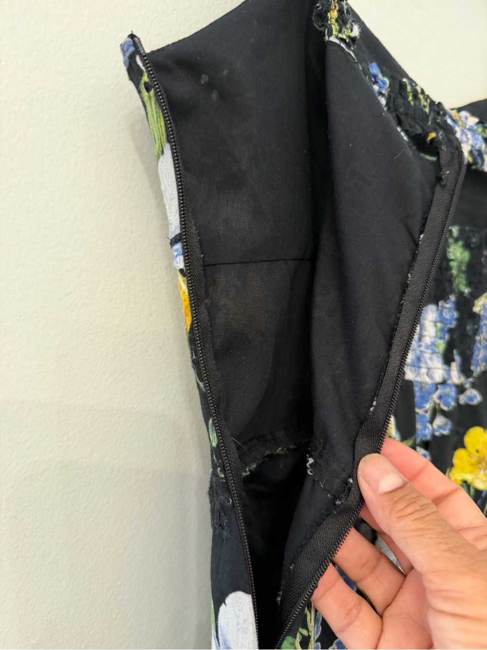 Zara Black Floral Eyelet Midi Dress with Yellow & Blue Blooms Zipper Closure S - Picture 7 of 13